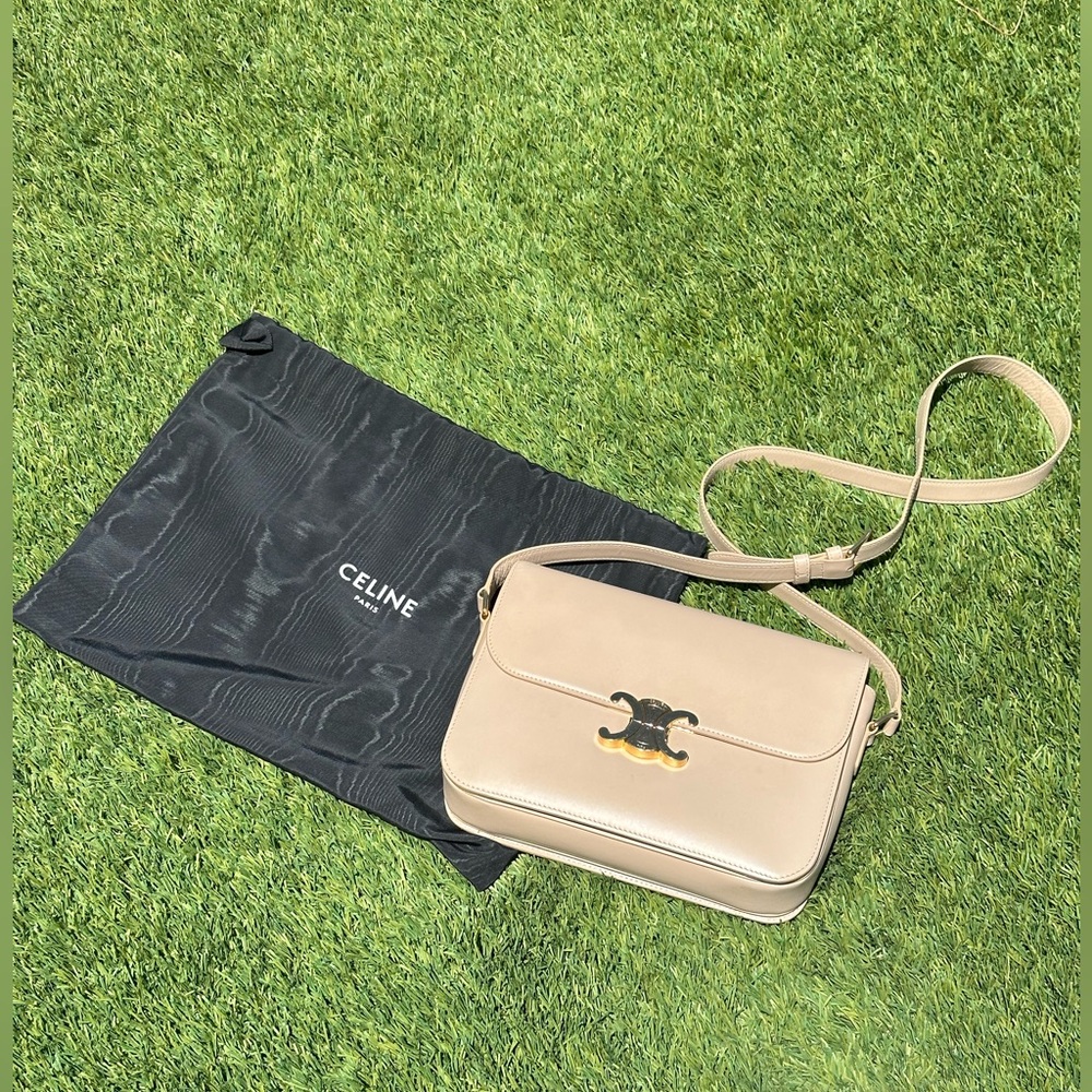 CELINE *Preloved* LARGE shiny calfskin triomphe shoulder bag